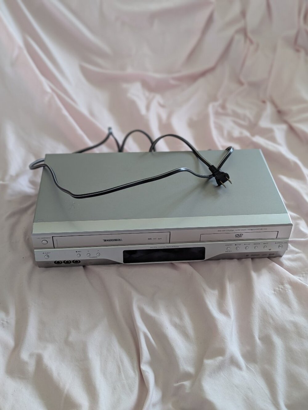 Toshiba SD-V330SC2 DVD VCR Combo Player *Tested & Works*